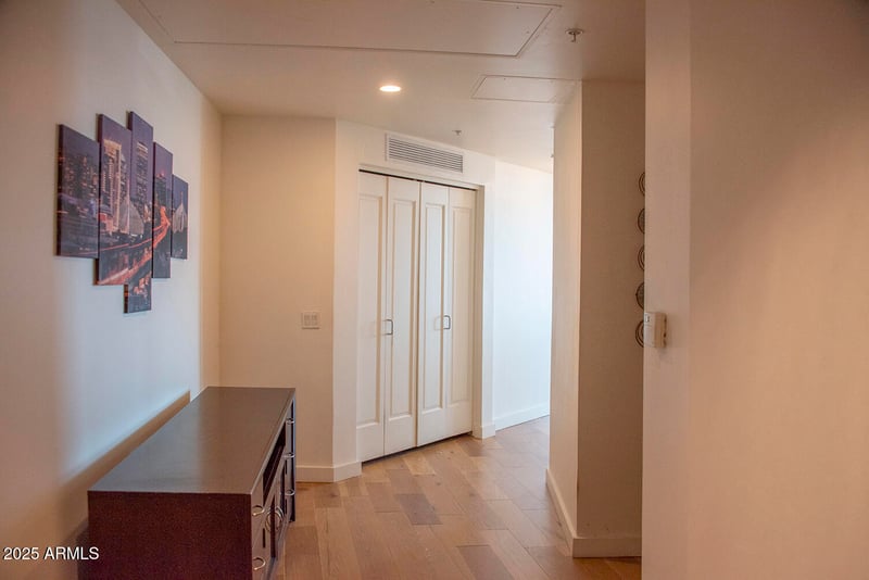 310 4th St #901, Phoenix, AZ 85004