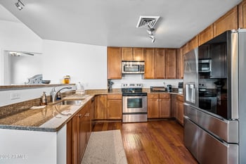 310 4th St #905, Phoenix, AZ 85004