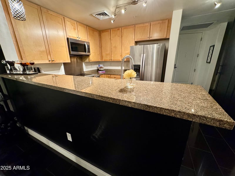 310 4th St #907, Phoenix, AZ 85004