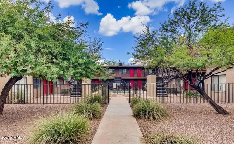 310 Earll Dr #102, Phoenix, AZ 85013