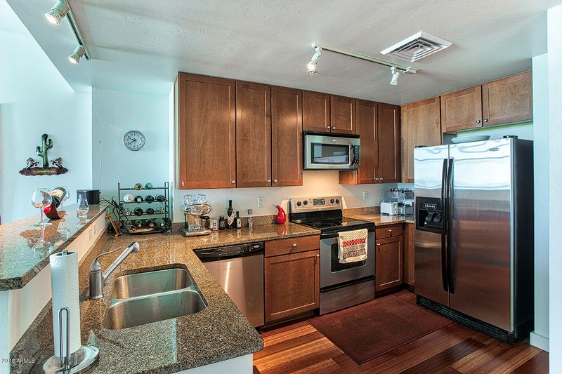 310 S 4th St #1404, Phoenix, AZ 85004