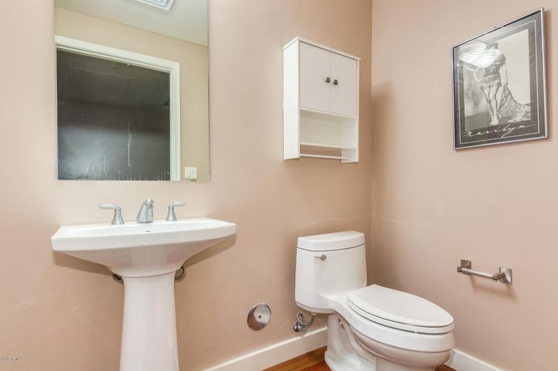 310 S 4th St #1501, Phoenix, AZ 85004