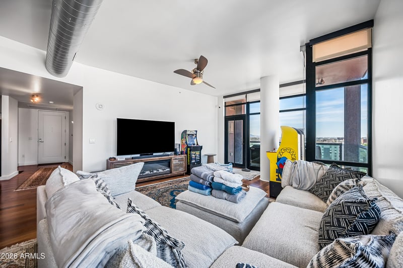 310 4th St #905, Phoenix, AZ 85004