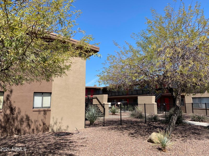 310 W Earll Dr #203, Phoenix, AZ 85013