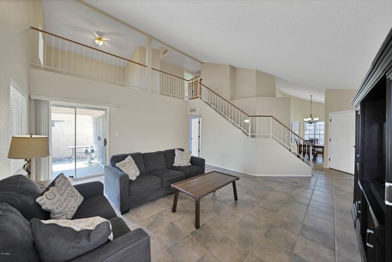 3101 E Taro Ln, Phoenix, AZ 85050