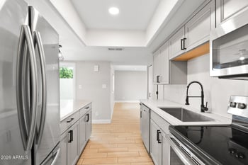 3101 Loma Ln, Phoenix, AZ 85051