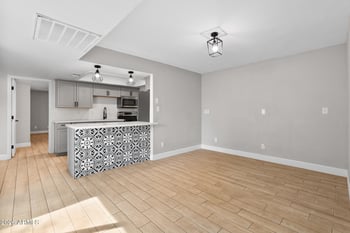 3101 Loma Ln, Phoenix, AZ 85051