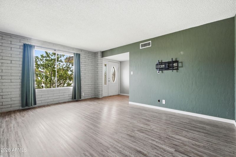 3101 W Ocotillo Rd, Phoenix, AZ 85017