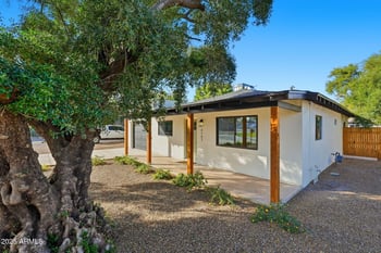 3102 34th St, Phoenix, AZ 85018