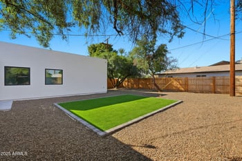 3102 34th St, Phoenix, AZ 85018