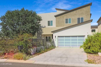 3102 37th St, Phoenix, AZ 85018