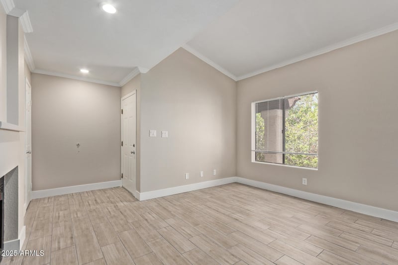 3102 Clarendon Ave #209, Phoenix, AZ 85016
