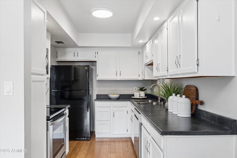 3102 E Clarendon Ave #206, Phoenix, AZ 85016