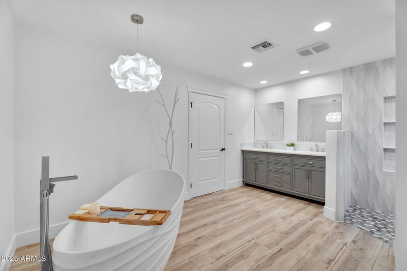 3102 E Mariposa St, Phoenix, AZ 85016