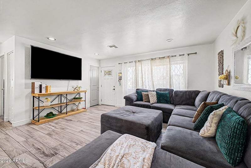 3102 W Villa Maria Dr, Phoenix, AZ 85053
