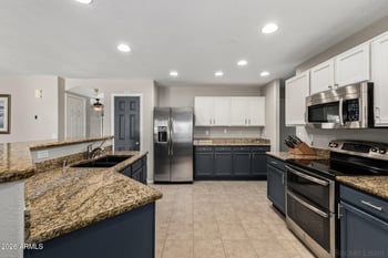 3102 Zachary Dr, Phoenix, AZ 85027