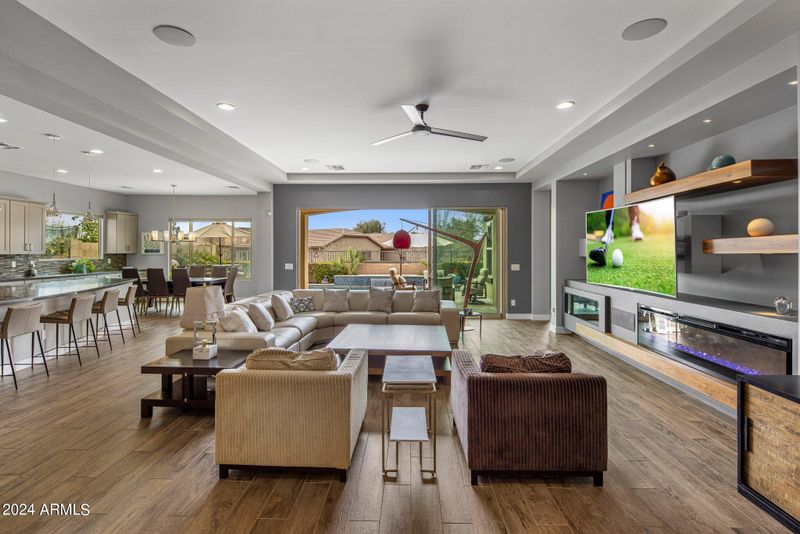 3103 E Cat Balue Dr, Phoenix, AZ 85050