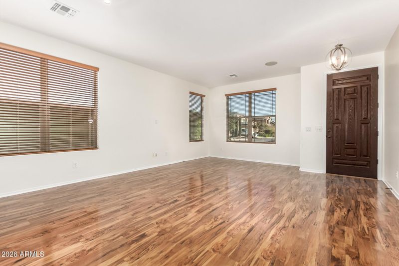 31032 N Obsidian Dr, San Tan Valley, AZ 85143