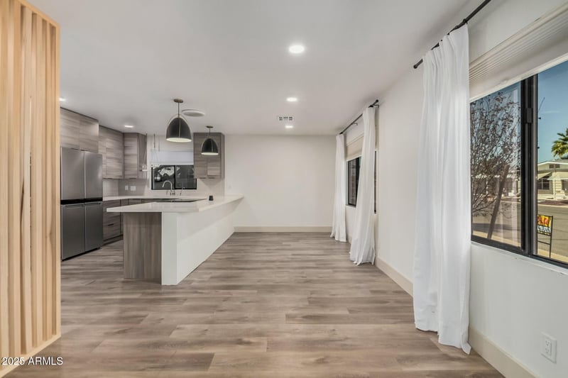 3104 Broadway Rd #276, Mesa, AZ 85204