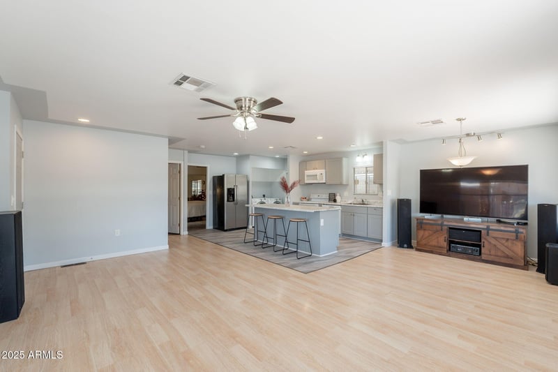 3104 Broadway Rd #345, Mesa, AZ 85204