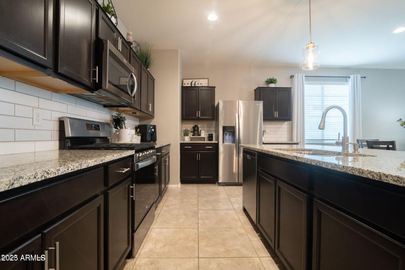 31045 Mulberry Dr, Buckeye, AZ 85396