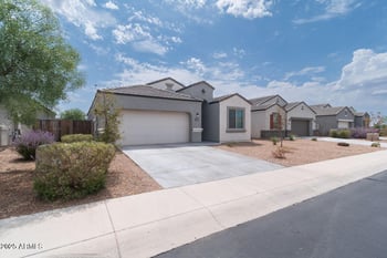 31045 Mulberry Dr, Buckeye, AZ 85396