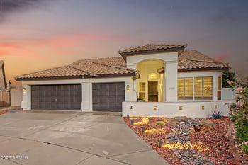 3105 E Hiddenview Dr, Phoenix, AZ 85048