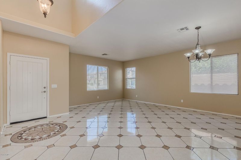 3105 S 74th Dr, Phoenix, AZ 85043