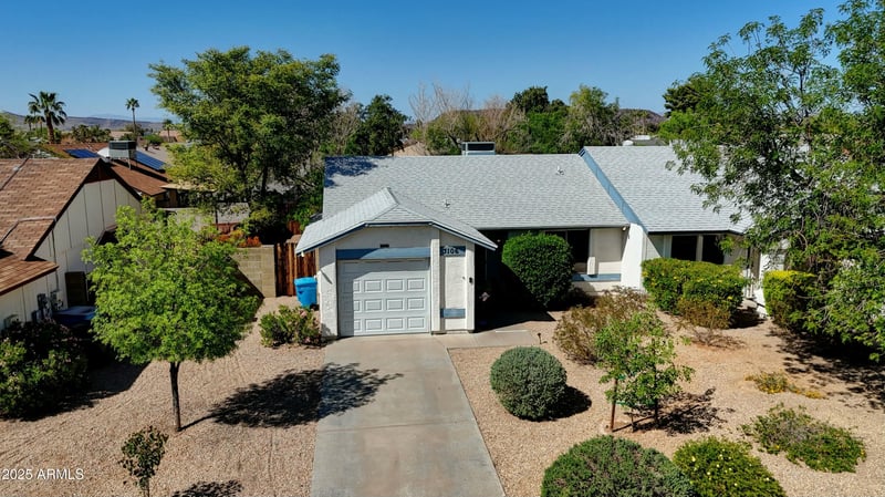 3106 Mohawk Ln, Phoenix, AZ 85027