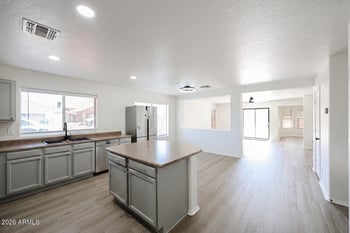 3107 Pollack St, Phoenix, AZ 85041