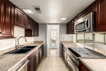 3108 Clinton St, Phoenix, AZ 85029