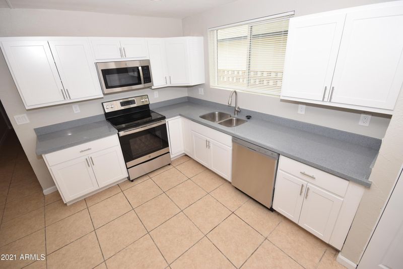 3108 N 43rd Dr, Phoenix, AZ 85031
