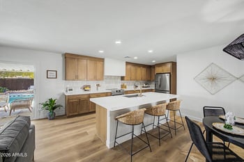3109 W Beck Ln, Phoenix, AZ 85053