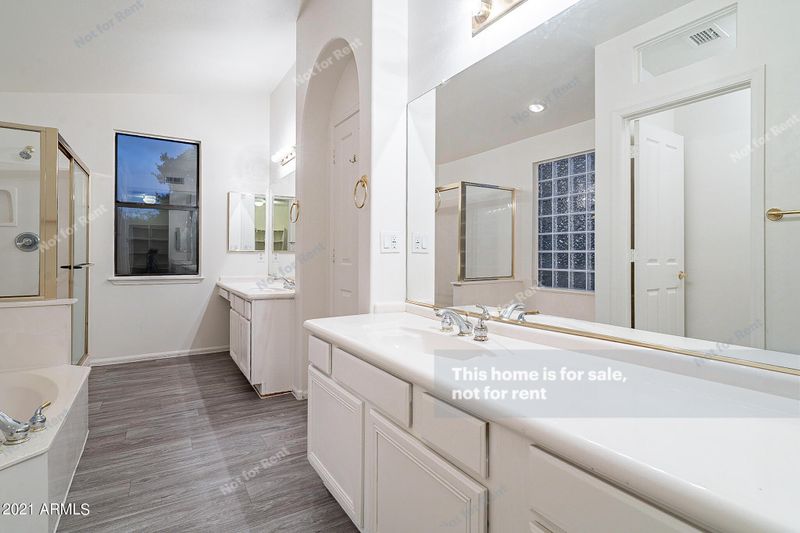 311 E Glenhaven Dr, Phoenix, AZ 85048