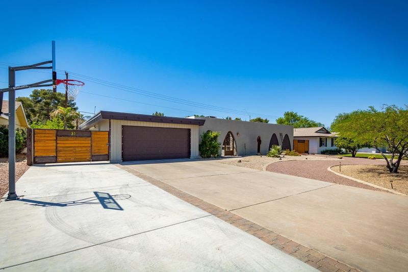 311 E Joan D Arc Ave, Phoenix, AZ 85022