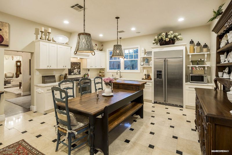 311 E Rose Ln, Phoenix, AZ 85012