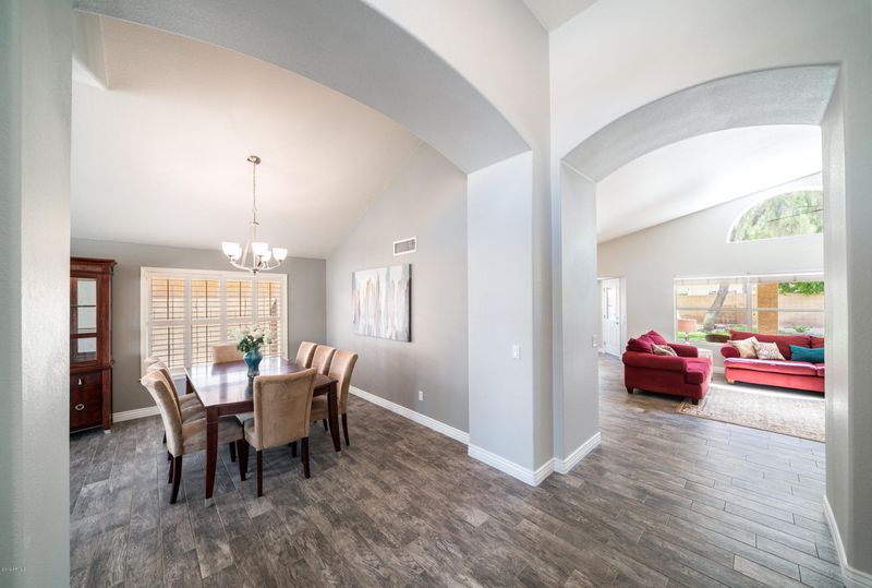 311 S Cobblestone Dr, Gilbert, AZ 85296