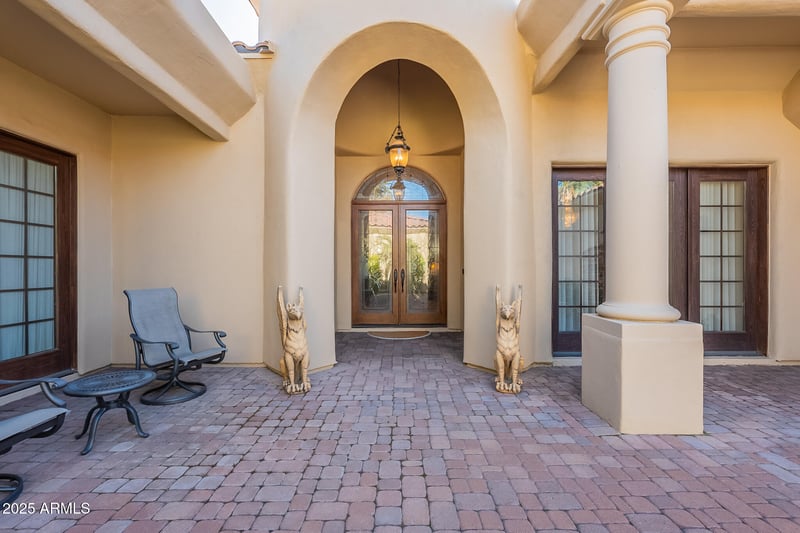 311 Wexford Cv, Phoenix, AZ 85020