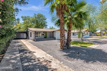 3110 N 39th St, Phoenix, AZ 85018