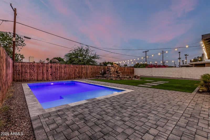 3111 34th St, Phoenix, AZ 85018