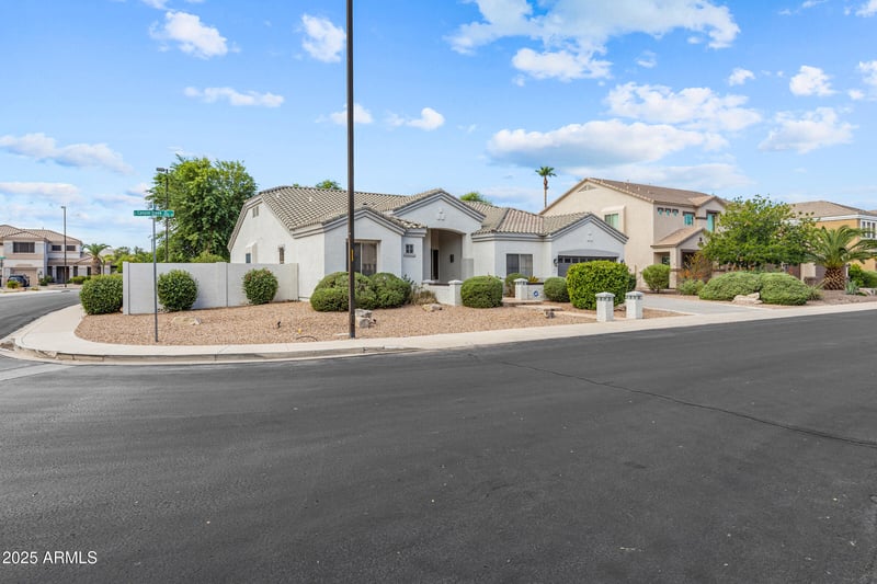 3111 Canyon Creek Dr, Gilbert, AZ 85295