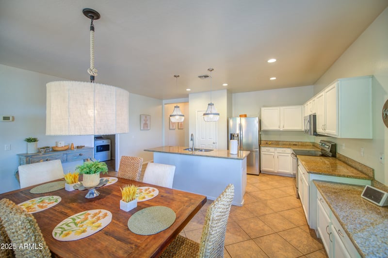 3112 81st Ln, Phoenix, AZ 85043