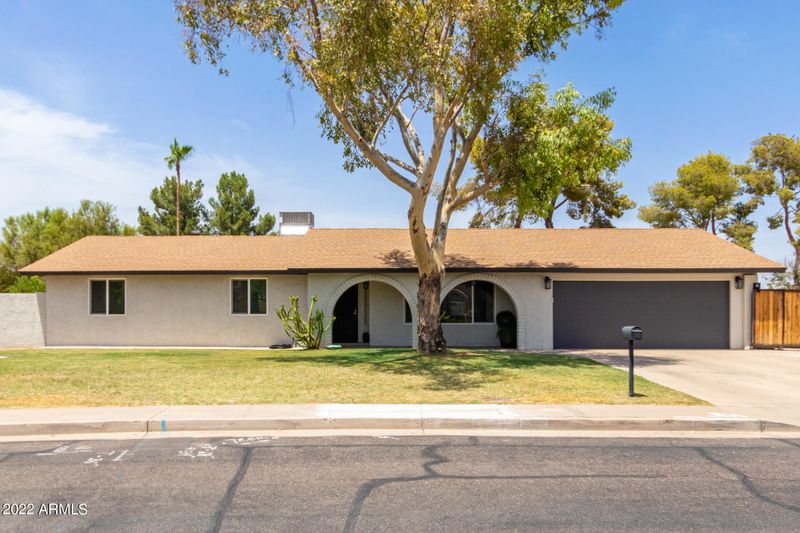 3112 E Claire Dr, Phoenix, AZ 85032