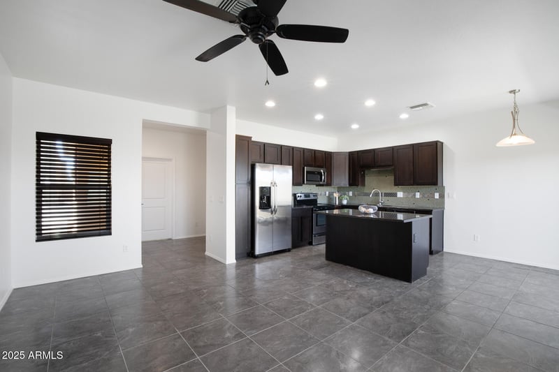 3113 Danbury Rd #10, Phoenix, AZ 85032
