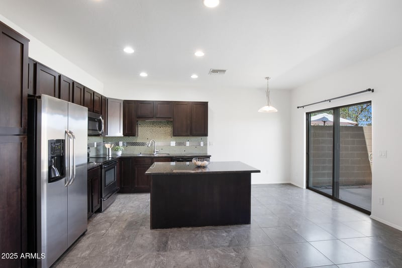 3113 Danbury Rd #10, Phoenix, AZ 85032