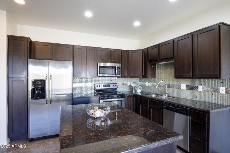 3113 Danbury Rd #10, Phoenix, AZ 85032