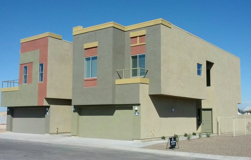 3113 E Danbury Rd #8, Phoenix, AZ 85032