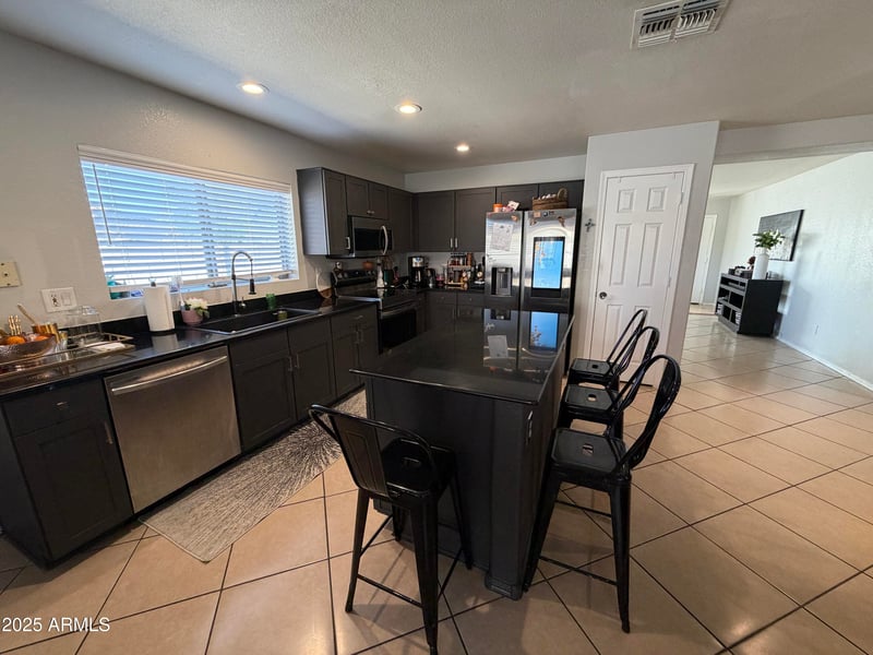 3114 Cavedale Dr, Phoenix, AZ 85083