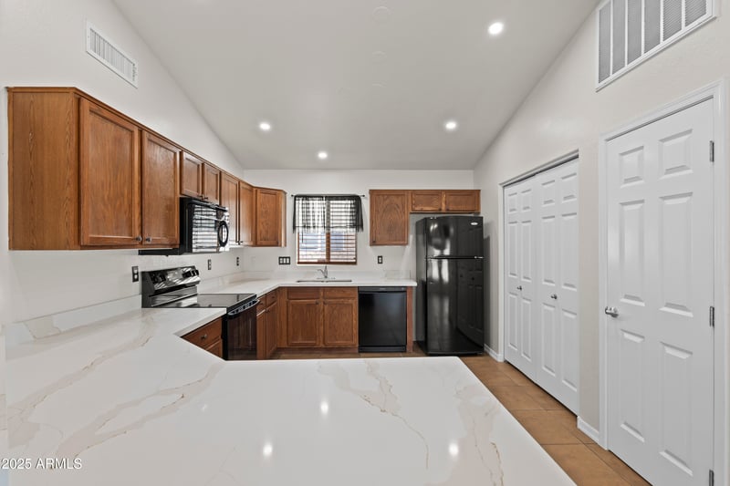 3114 Kristal Way, Phoenix, AZ 85050
