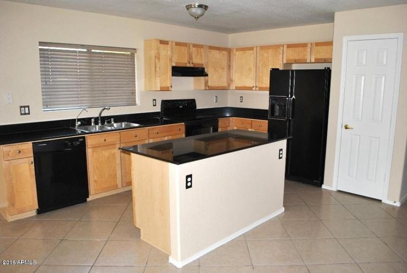 3114 W Cavedale Dr, Phoenix, AZ 85083